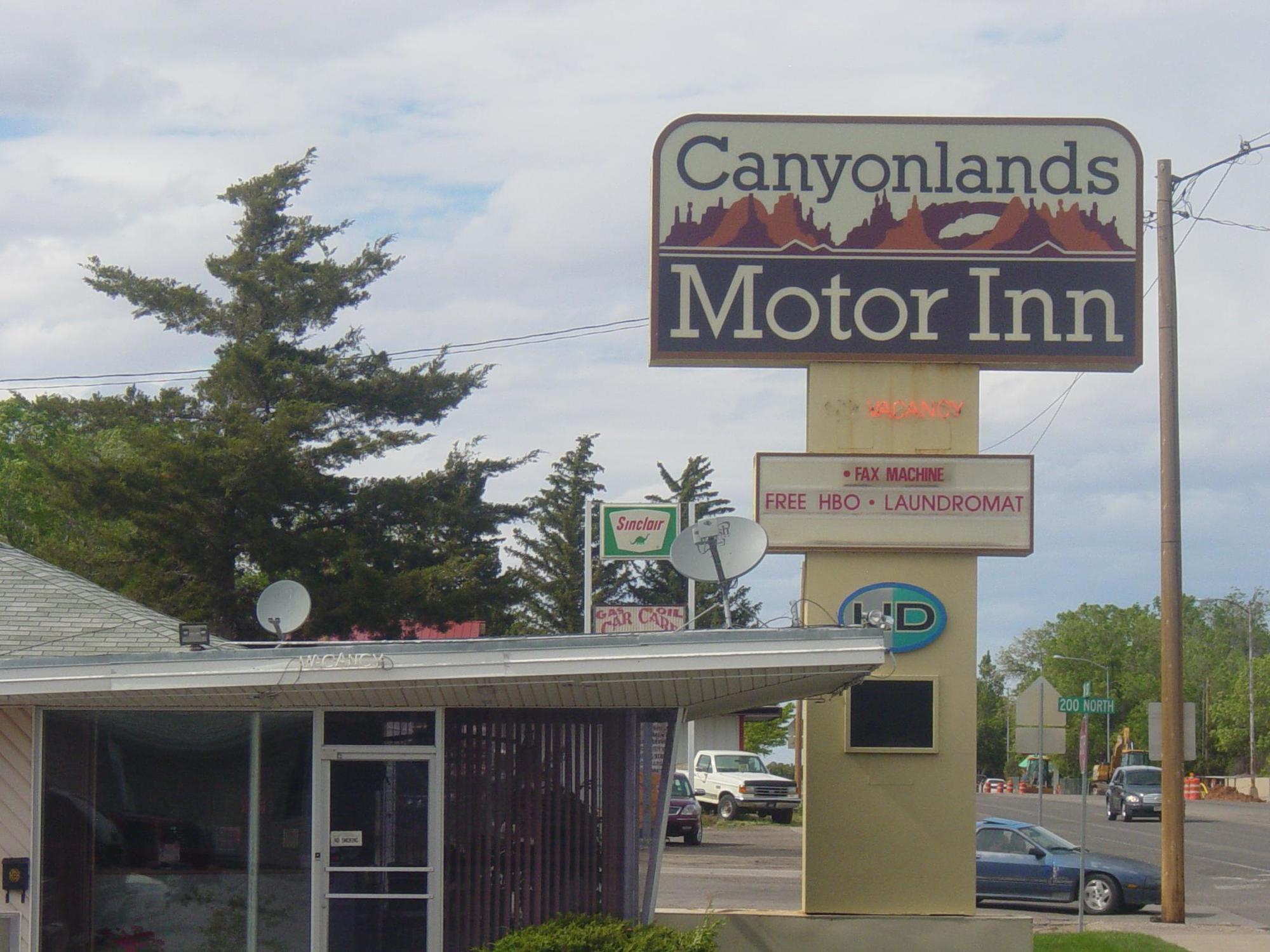 מונטיצ'לו Canyonlands Motor Inn מראה חיצוני תמונה
