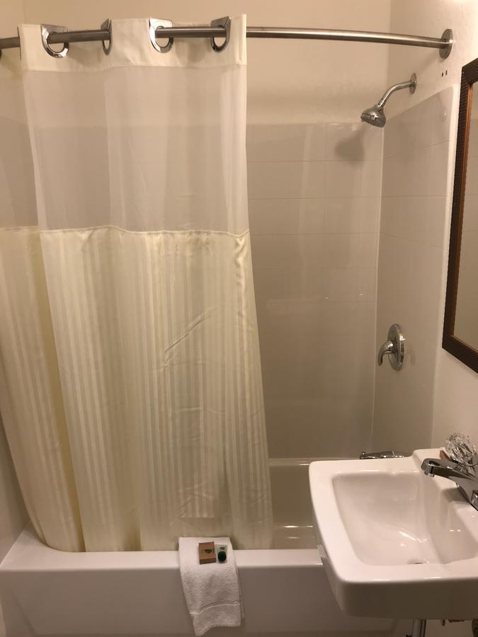 מונטיצ'לו Canyonlands Motor Inn מראה חיצוני תמונה