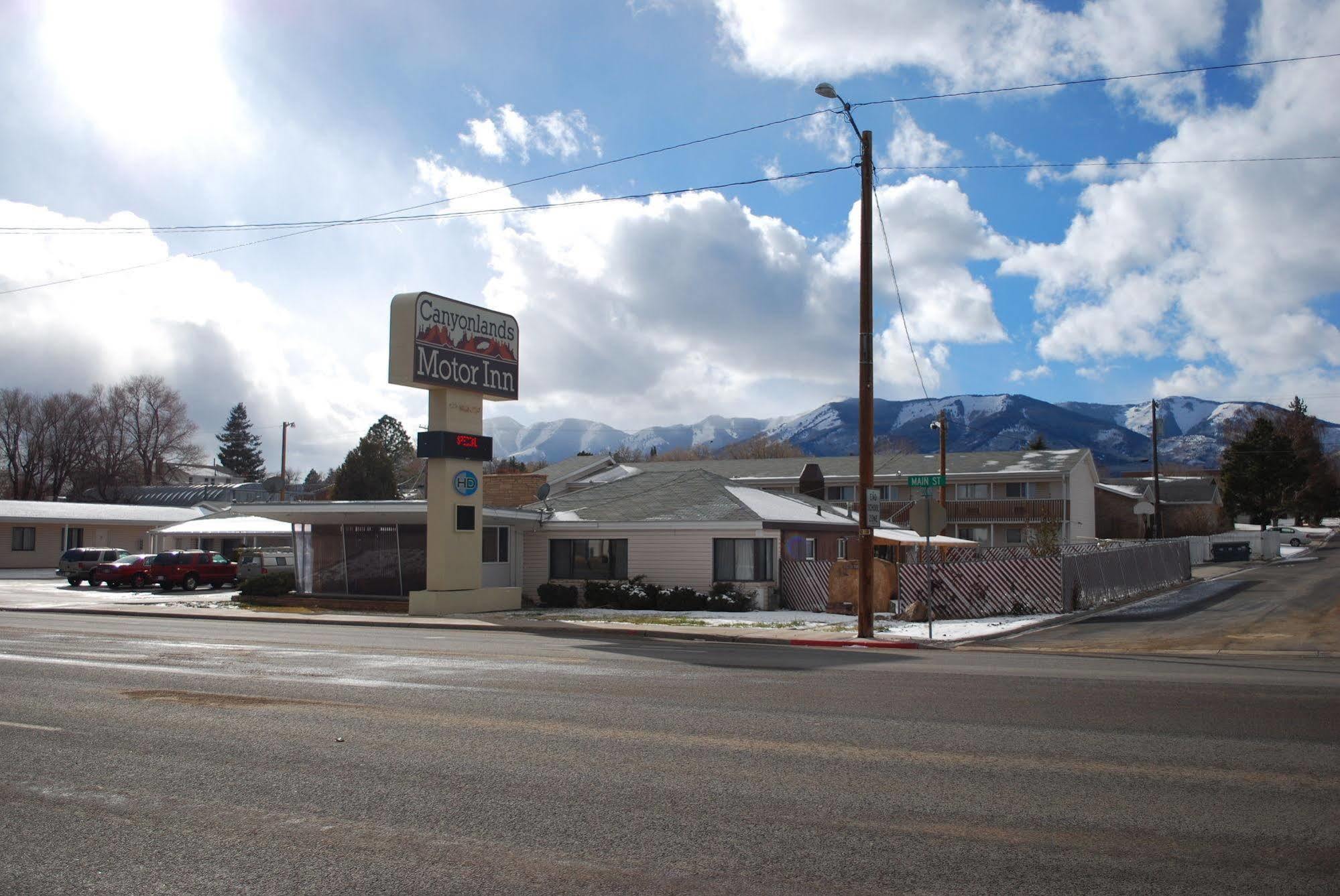 מונטיצ'לו Canyonlands Motor Inn מראה חיצוני תמונה